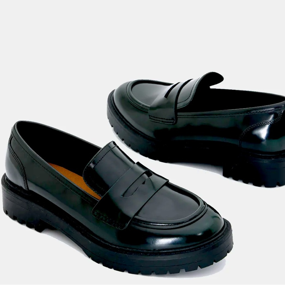Green taylor leather loafers Wydr studios, size 11 WW , new no box